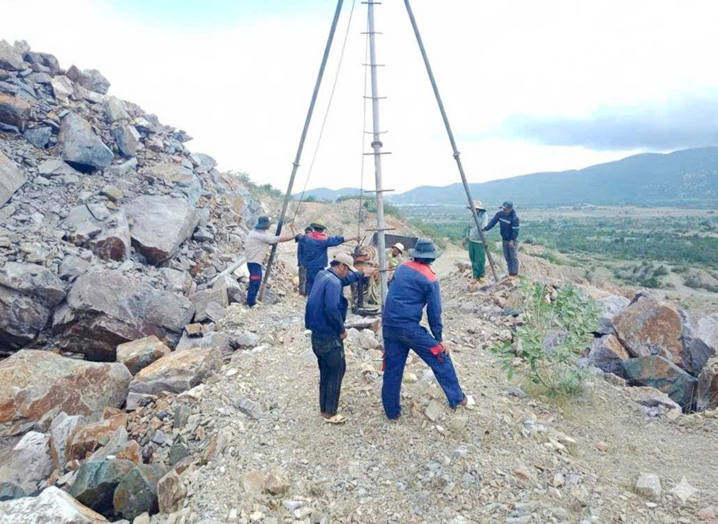 Khoan thăm dò, đánh giá trữ lượng mỏ đá xây dựng  Vĩnh Hảo, tỉnh Lâm Đồng